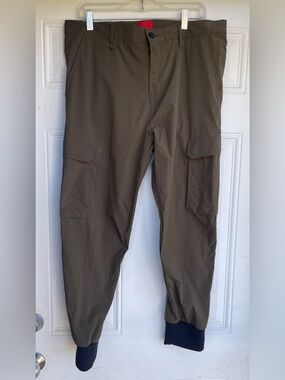 HUGO Olive Cargo Jogger Pants size 34